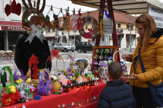 Vaskrsnji-bazar-2