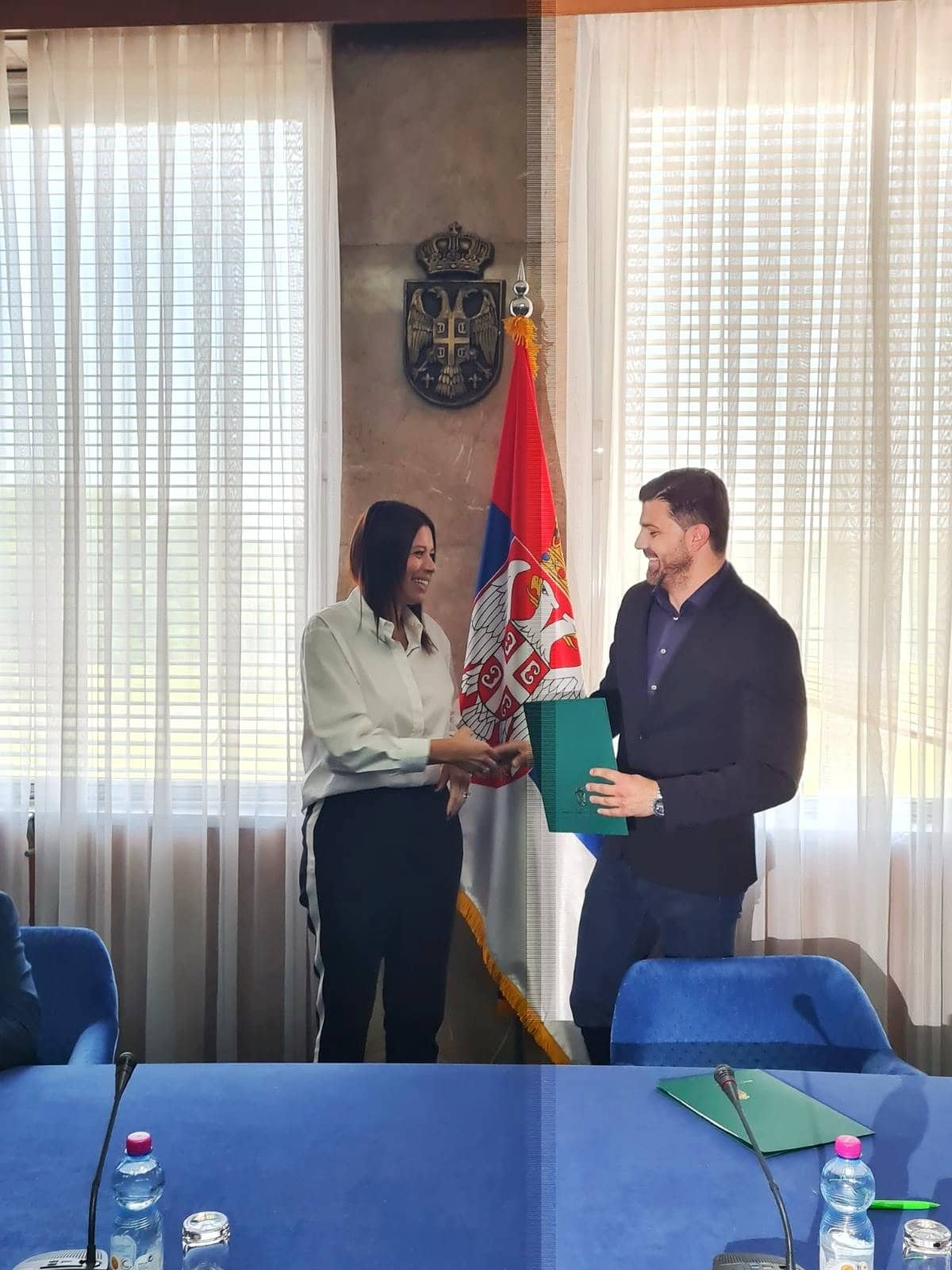 Potpisivanje-ugovora-2 Potpisivanje-ugovora-2