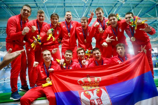 Vaterpolo-reprezentacija-sa-medaljama Vaterpolo-reprezentacija-sa-medaljama
