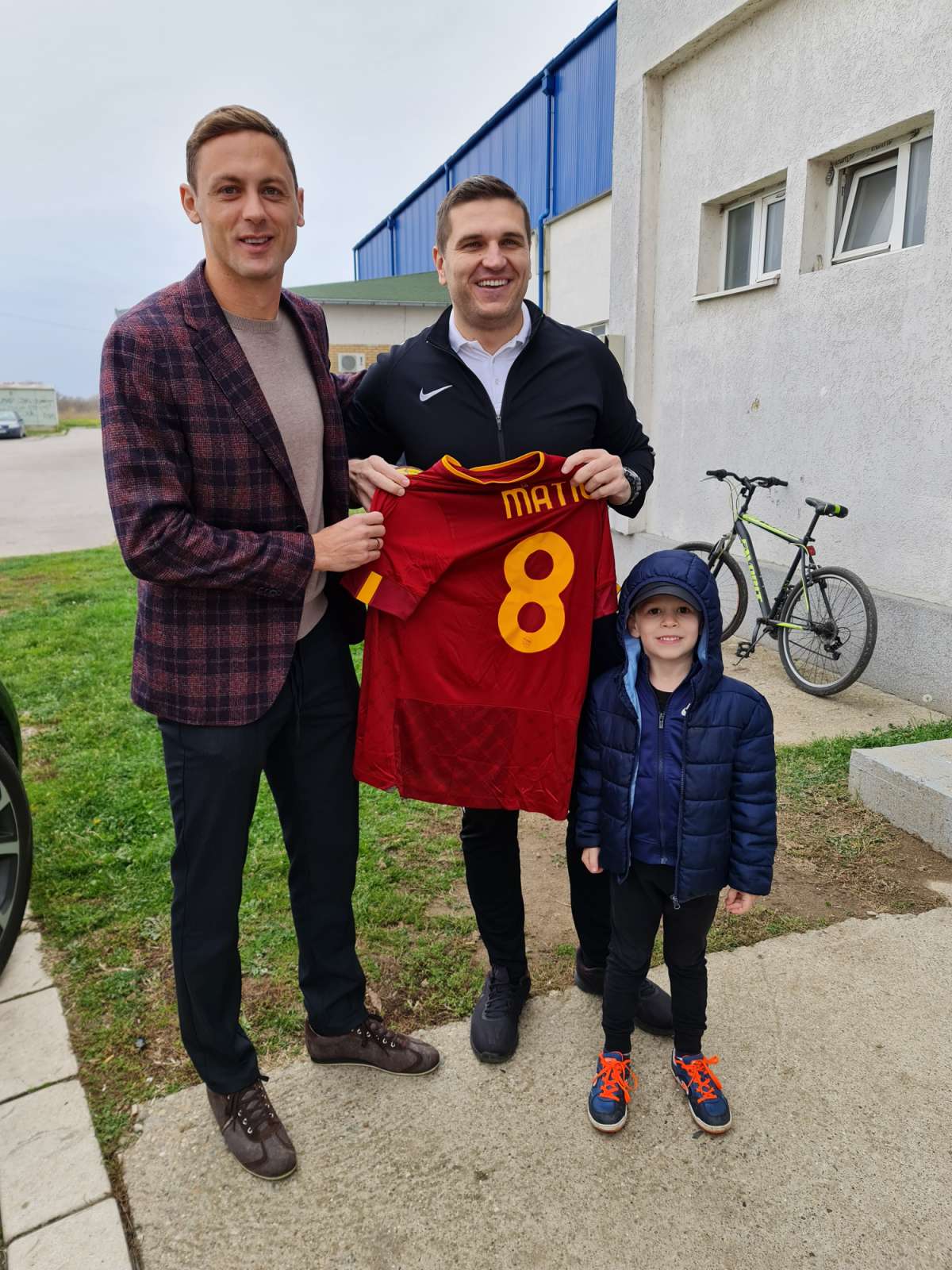 Nemanja-Matic-i-Skola-fudbala-Zelje-4