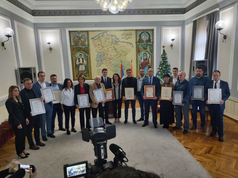 Nagrada-Crveni-krst-dobitnici Nagrada-Crveni-krst-dobitnici
