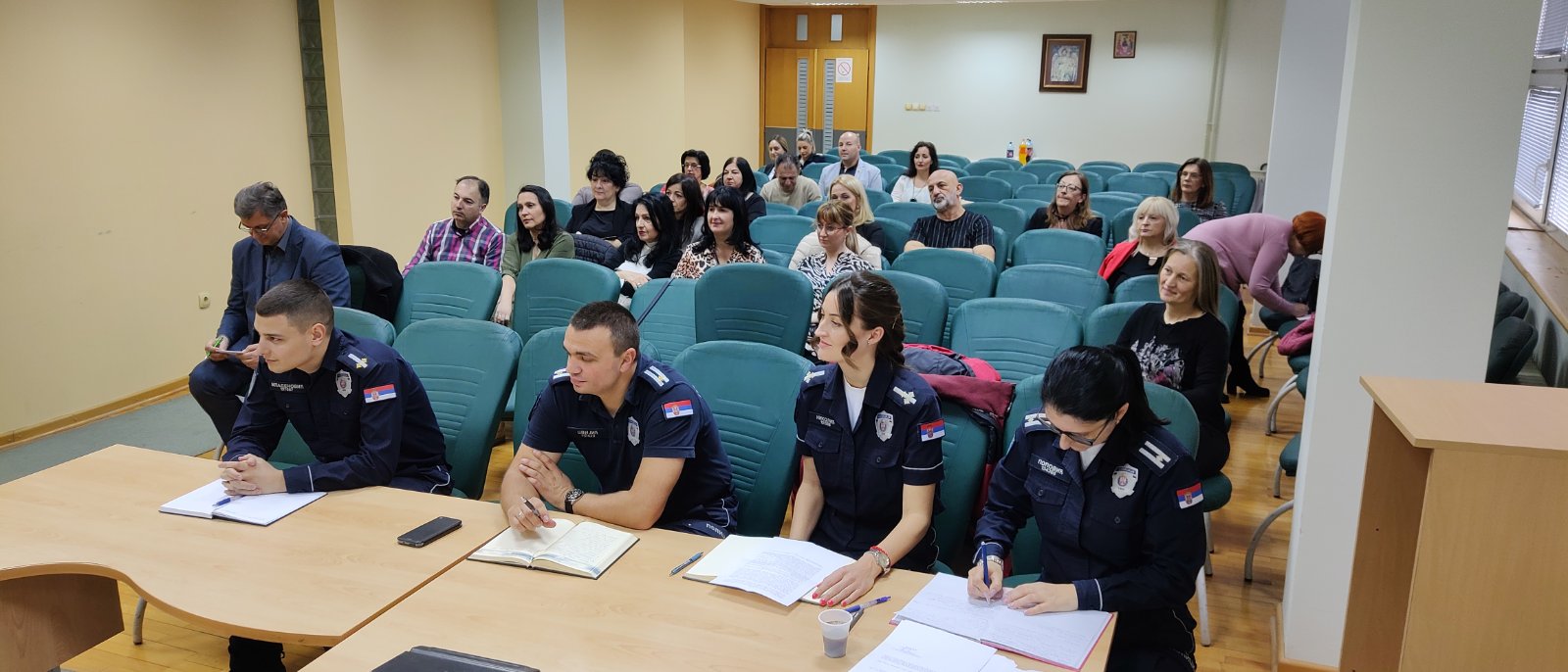 Policija-sastanak-sa-Skolskom-upravom-1