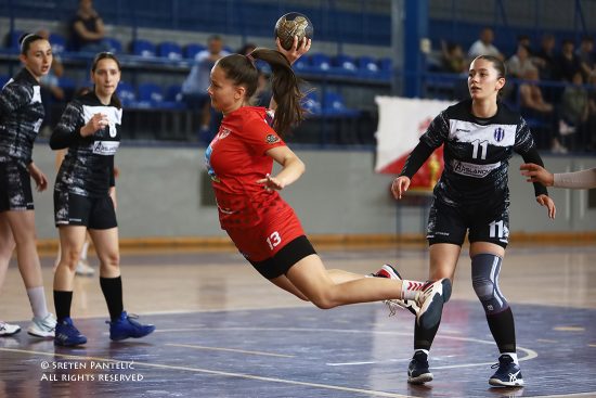 Dijana Bubanja efektno završava napad Metalca 2015 Dijana Bubanja efektno završava napad Metalca 2015