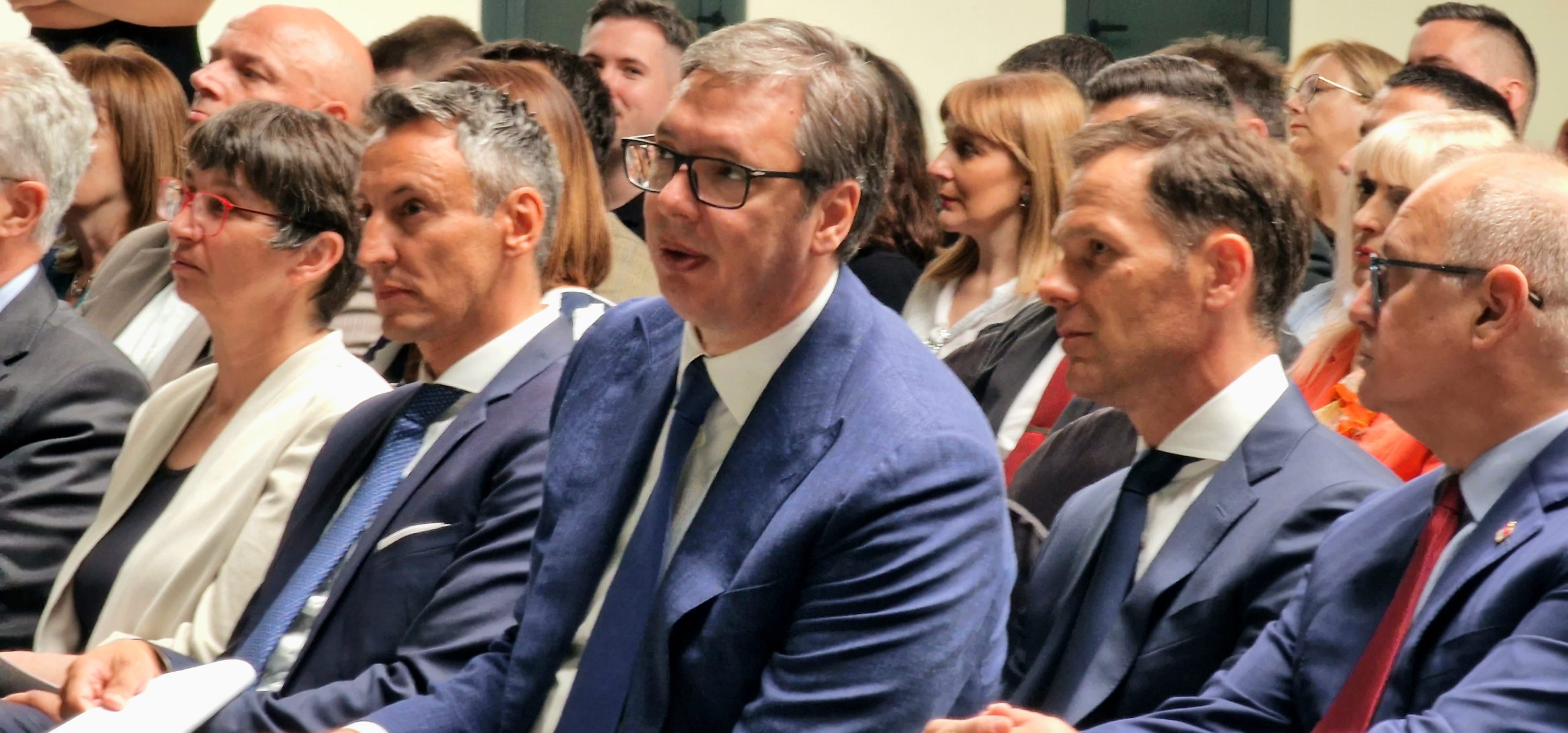 Hansgrohe - svečano otvaranje - Valjevo - Vučić (2) Hansgrohe - svečano otvaranje - Valjevo - Vučić (2)