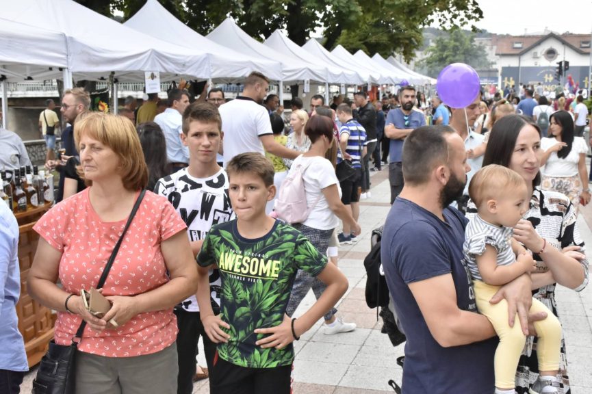 IMG-e569a631bc4165bb973d7485a2913540-V IMG-e569a631bc4165bb973d7485a2913540-V