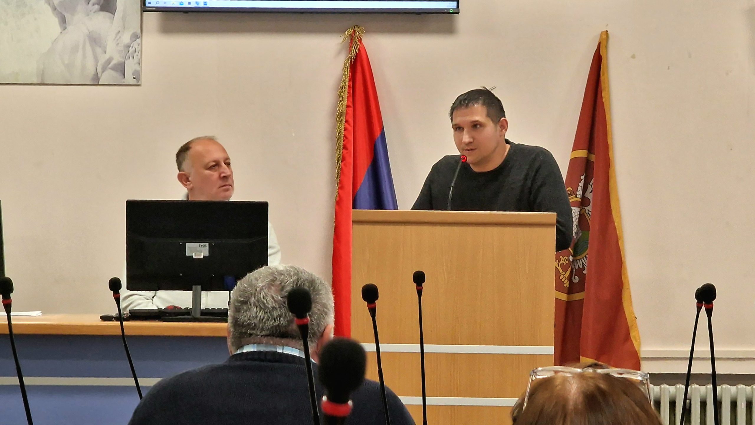 Đorđe Petković, Lokalni odgovor