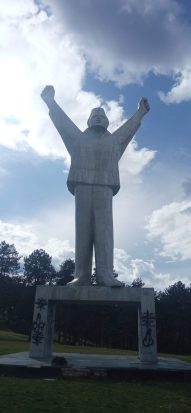 Valjevo Spomenik Stevan Filipović Vandalizam (3)