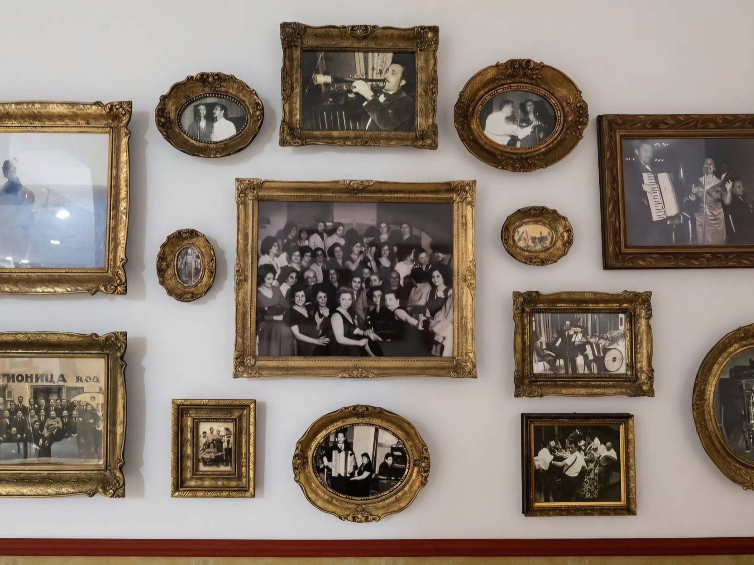 Fotografije Udruženje Karavan 60. Oktobarski salon (10)