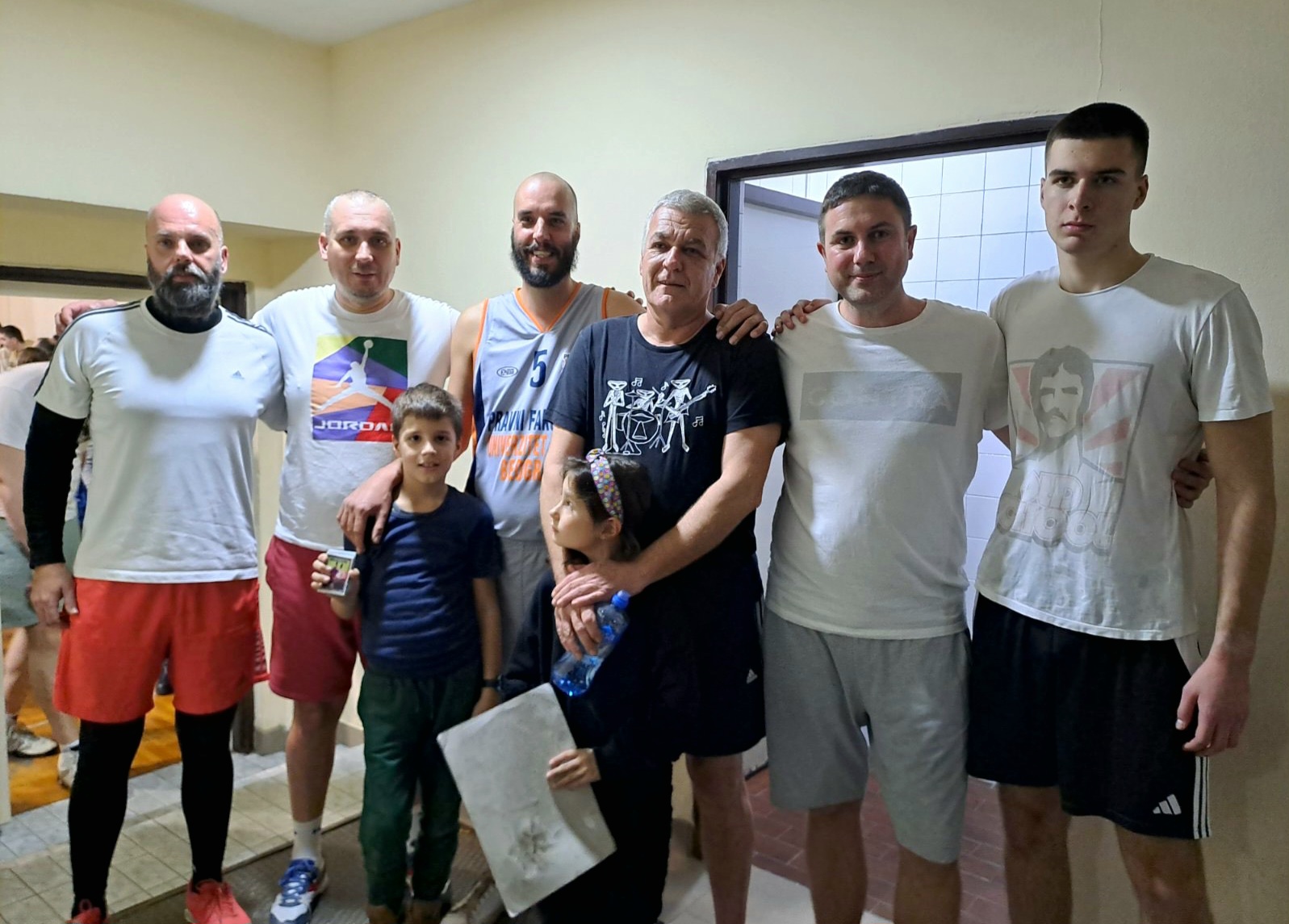 Humanitarni košarkaški turnir Prva škola (2)