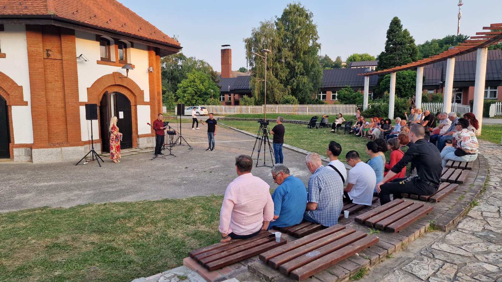 Izložba Tiha apokalipsa Jouju Ren (34)