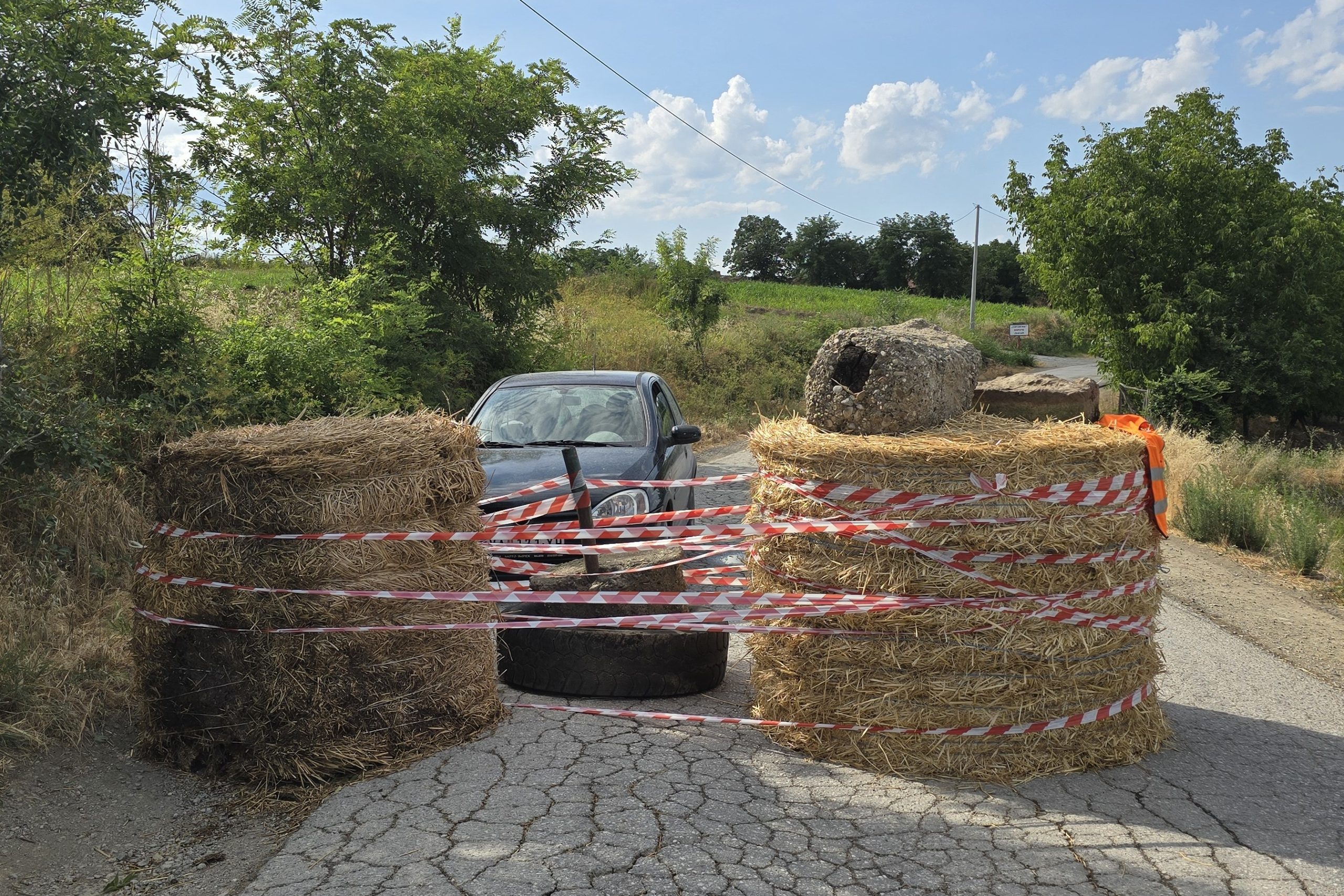 Blokada puta Donja Zabrdica Brankovina