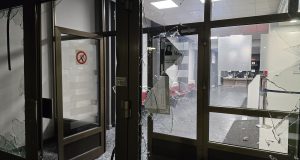 Protesti Valjevo 16. avgust Opstina (3)