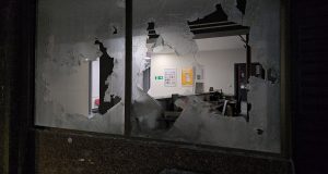Protesti Valjevo 16. avgust Opstina (7)