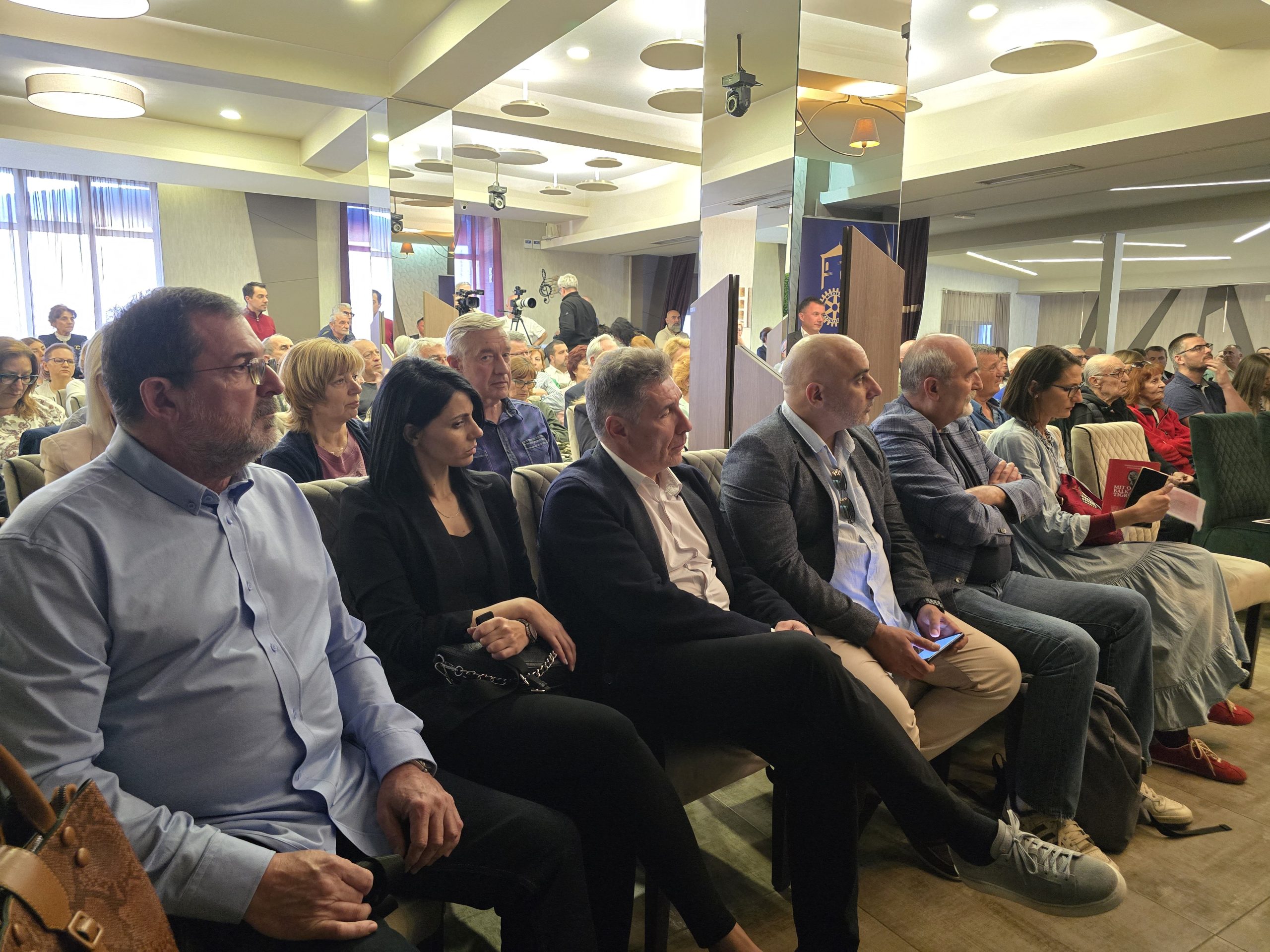Promocija knjige Mit o balkanskom tigru 18.04.2026 (7)