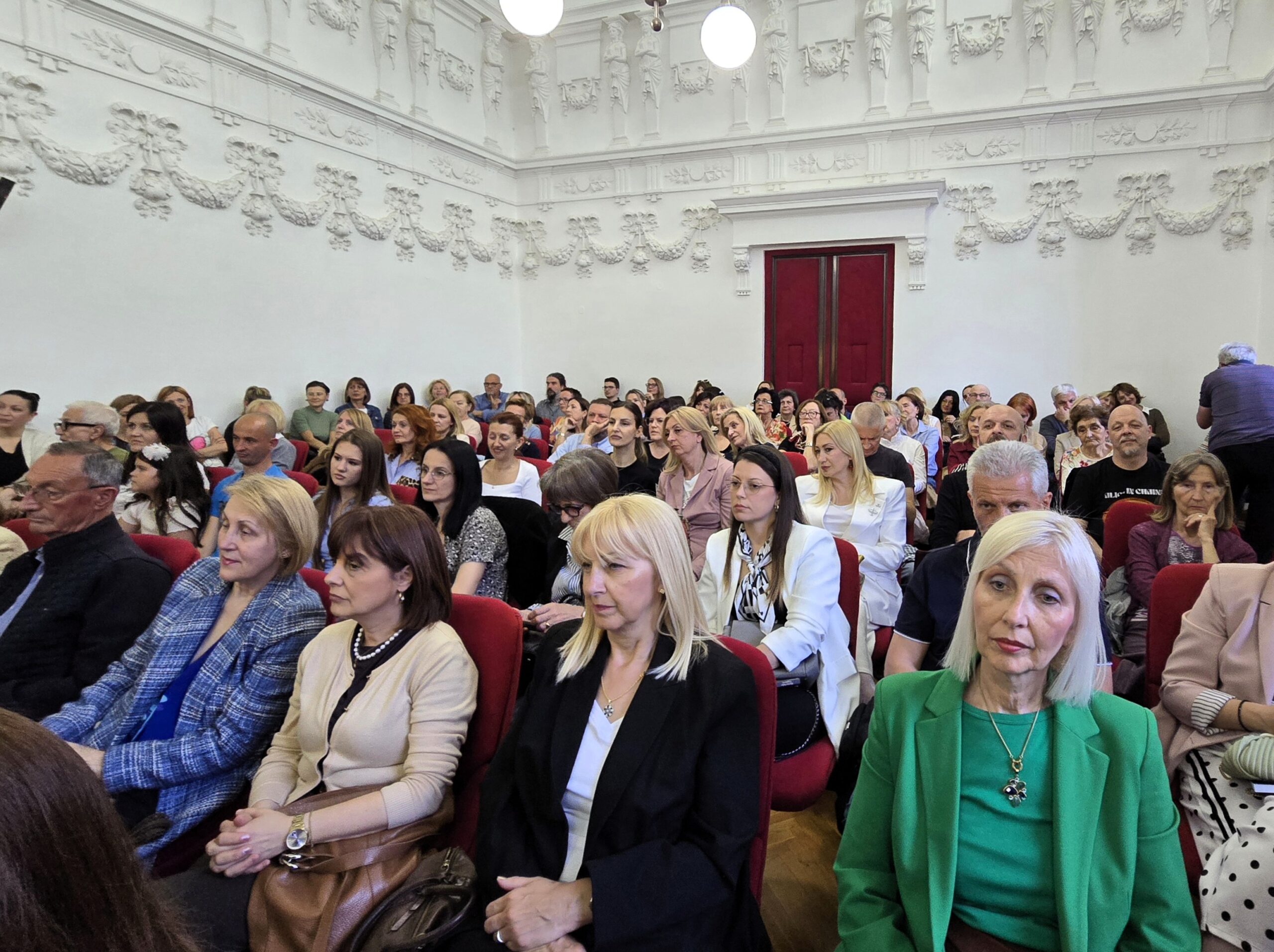 Opsednuta Mesecom Slavica Sabo Tripković (5)
