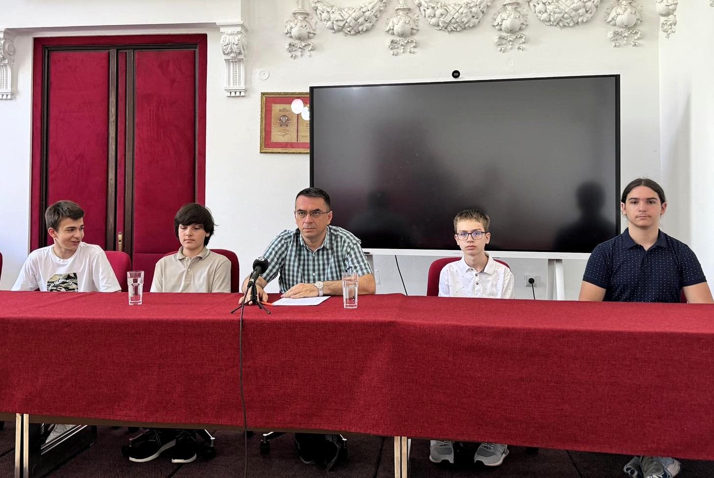 Valjevska gimnazija uspesi učenika na državnim takmičenjima (3) Valjevska gimnazija uspesi učenika na državnim takmičenjima (3)