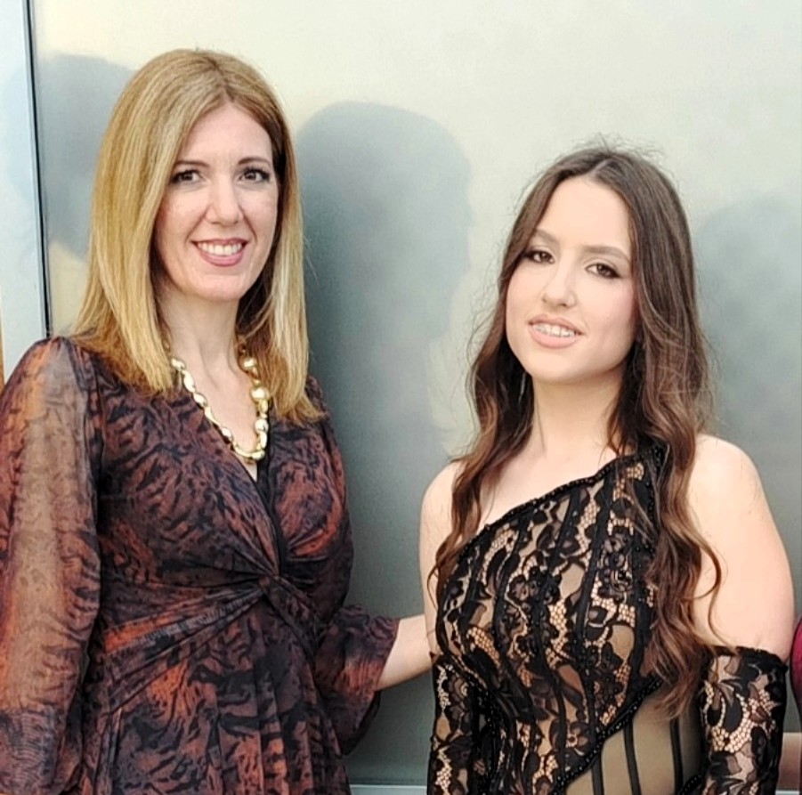 Zorana Lukić i Danijela Bogojević Zorana Lukić i Danijela Bogojević
