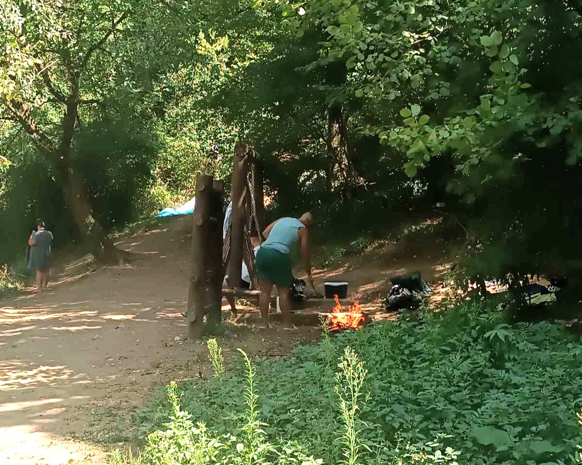 Gradac loženje vatre Gradac loženje vatre