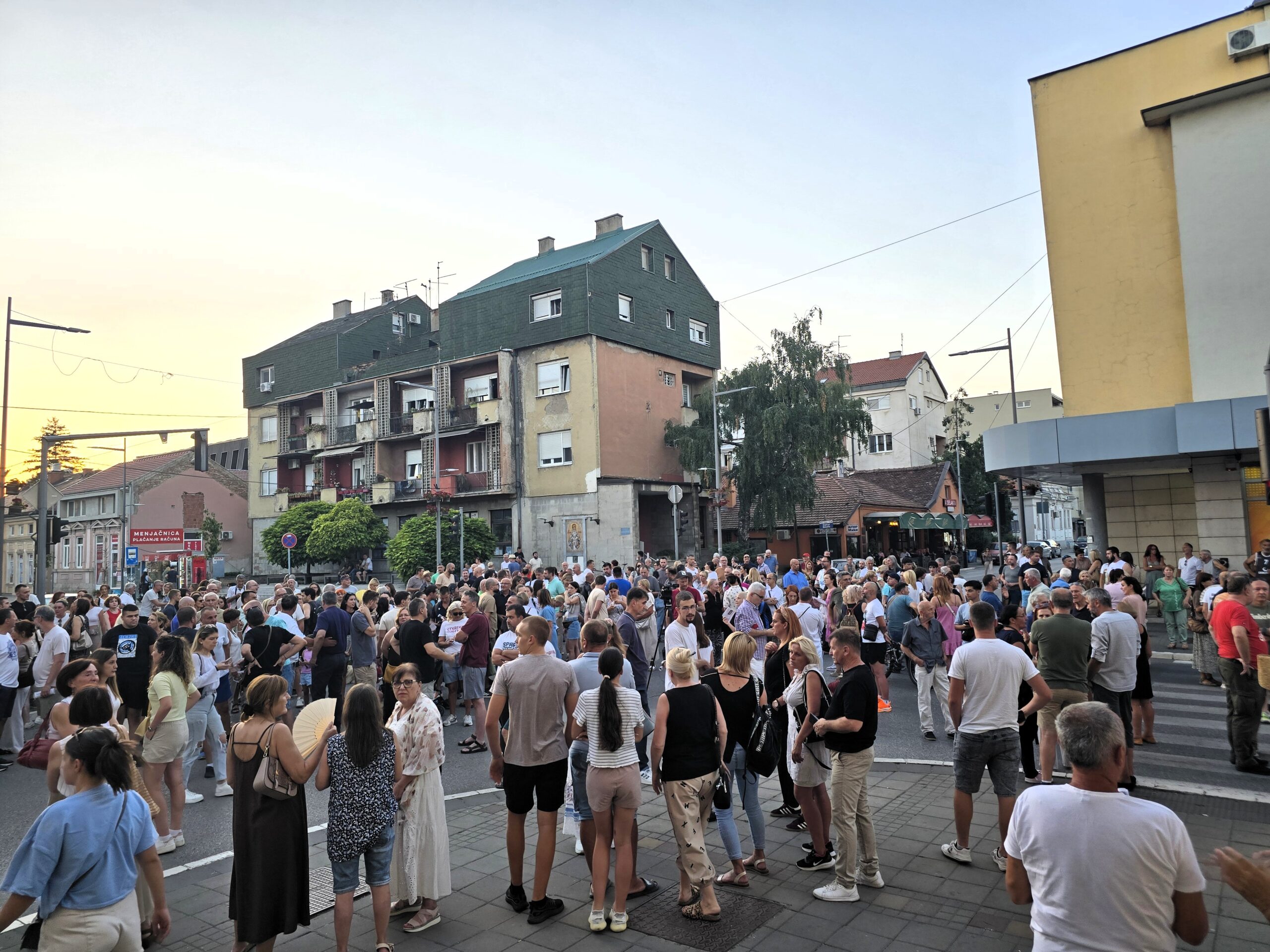 Skup podrške Vukašinu Vujićiću (4) Skup podrške Vukašinu Vujićiću (4)