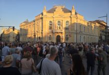 SKUP PODRŠKE TUŽIOCU VUKAŠINU VUJIČIĆU: „IZDRŽAĆU, OSTAĆU PROFESIONALAC“ Skup podrške Vukašinu Vujićiću (5)