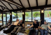 NA 25. AKCIJI „KAFANA U SLUŽBI HUMANOSTI“ PRIKUPLJENE 82 JEDINICE KRVI Kafana u službi humnaosti (2)